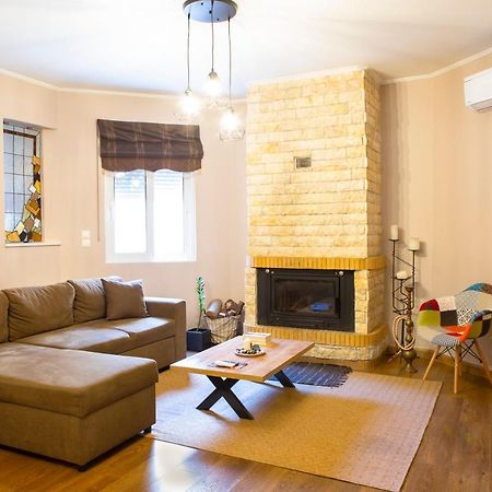 Resthouse Artemida Apartment ภายนอก รูปภาพ