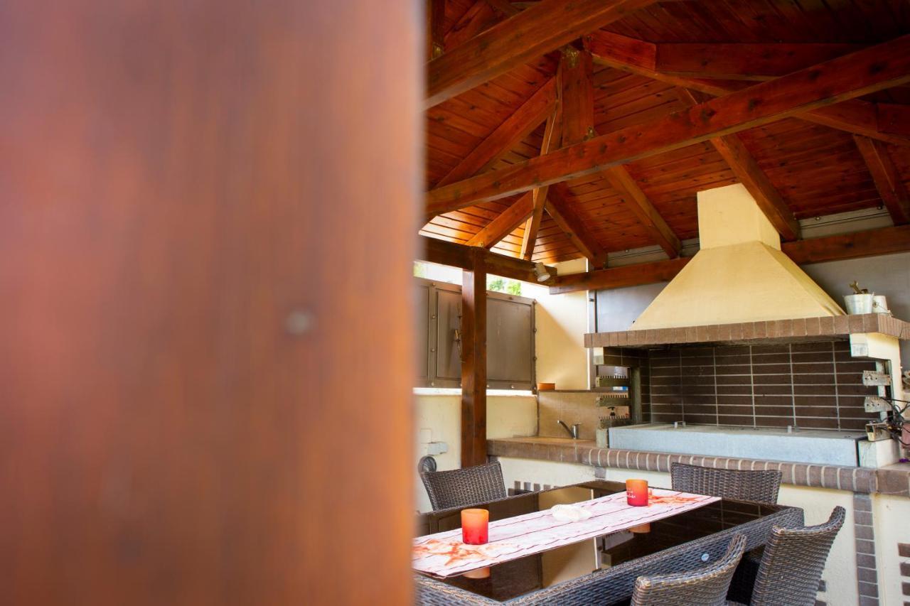 Resthouse Artemida Apartment ภายนอก รูปภาพ